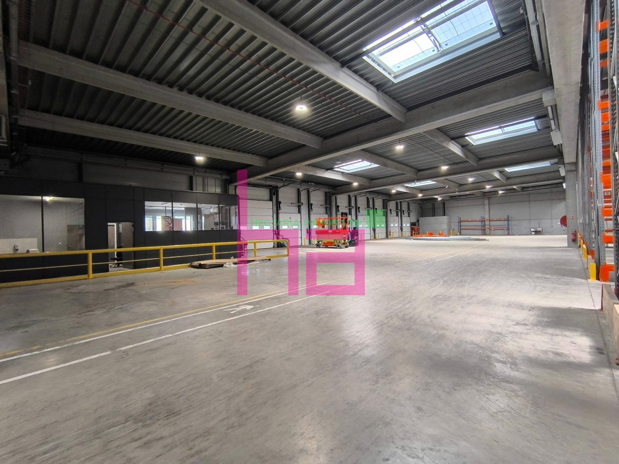 Immobilier Professionnel à louer Corbas - Photo 12