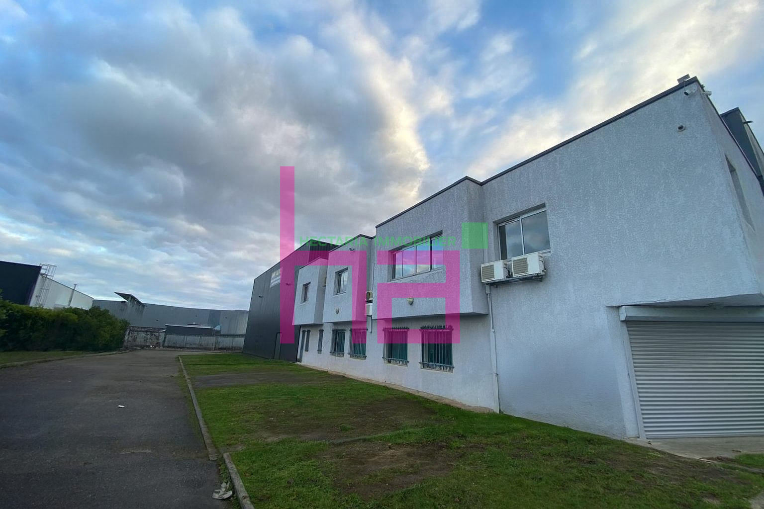 Immobilier Professionnel à louer Genas - Photo 2