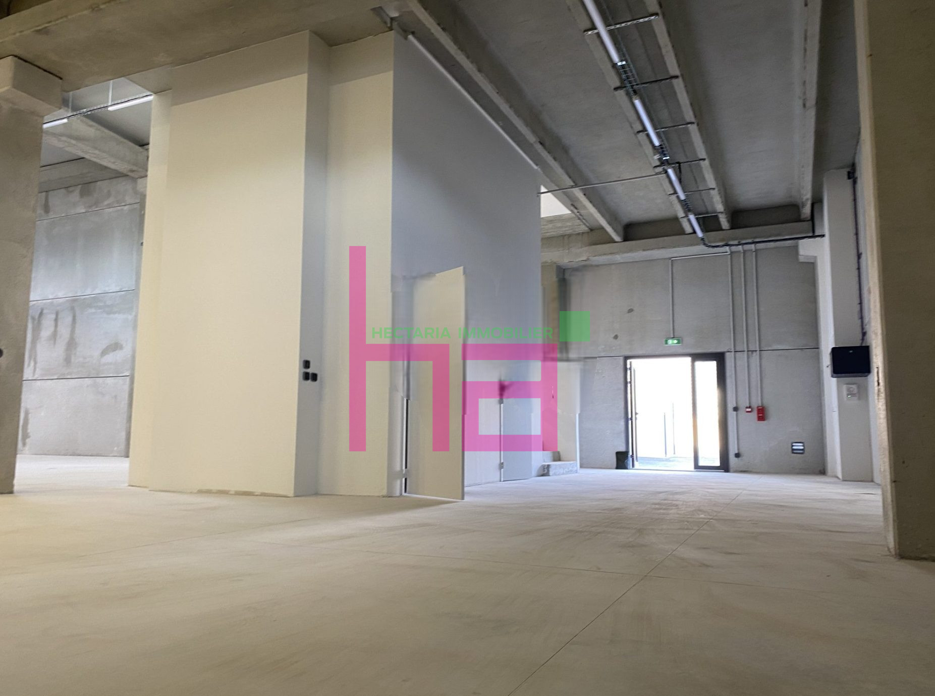 Immobilier Professionnel à louer Le Muy - Photo 4