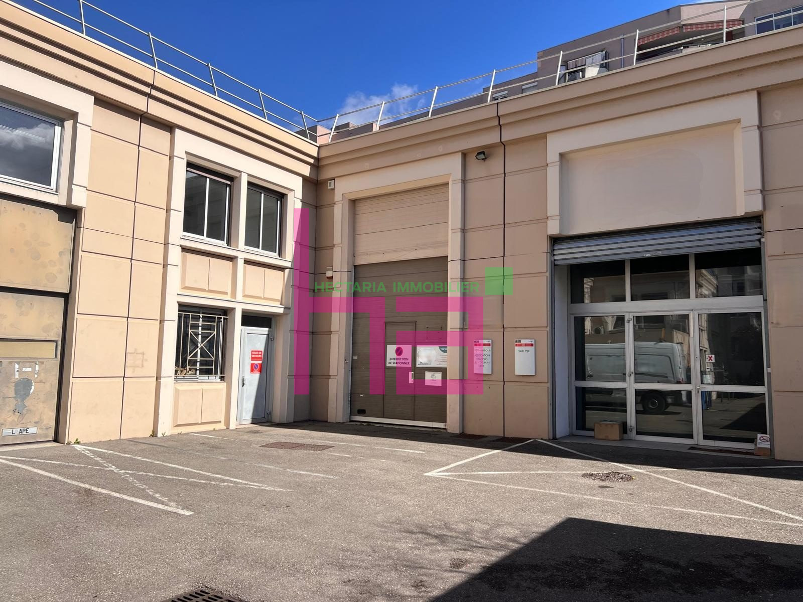 LOCAL MIXTE AU COEUR DE VILLEURBANNE - Photo 1