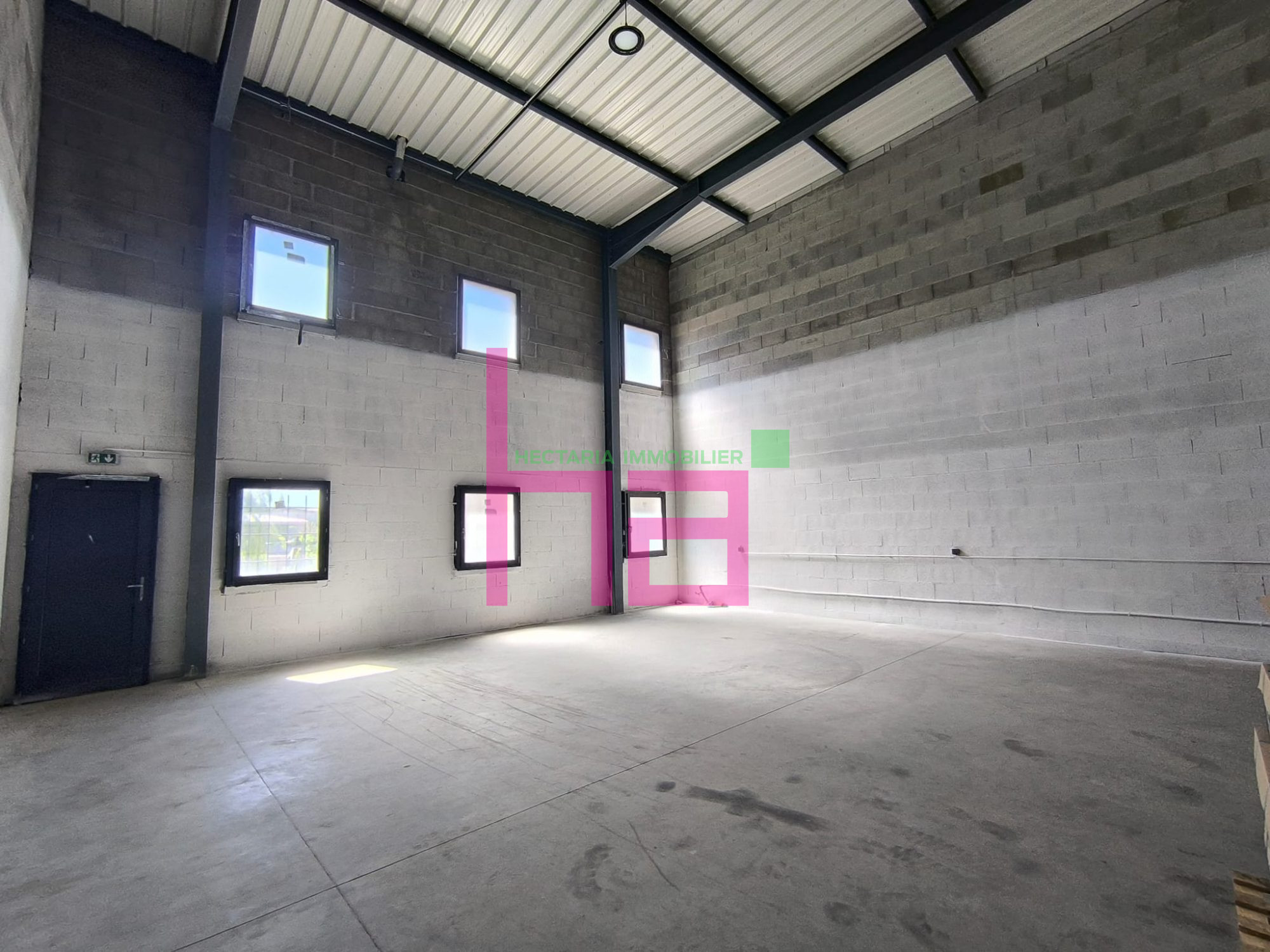LOCAL EXCELLENTE VISIBILITE MIONS - Photo 2