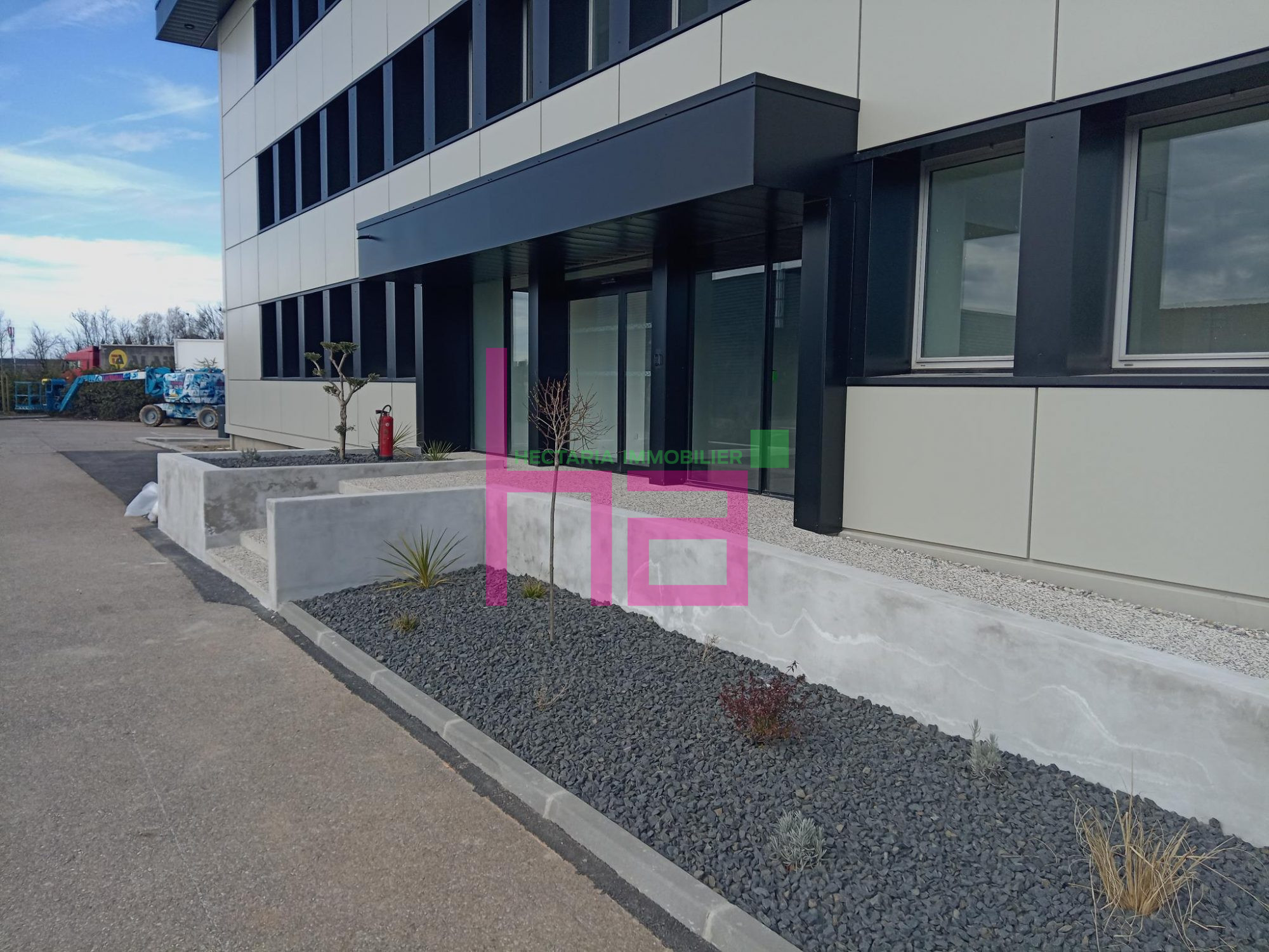PLATEAUX DE BUREAUX REFAITS A NEUF A LOUER - Photo 1