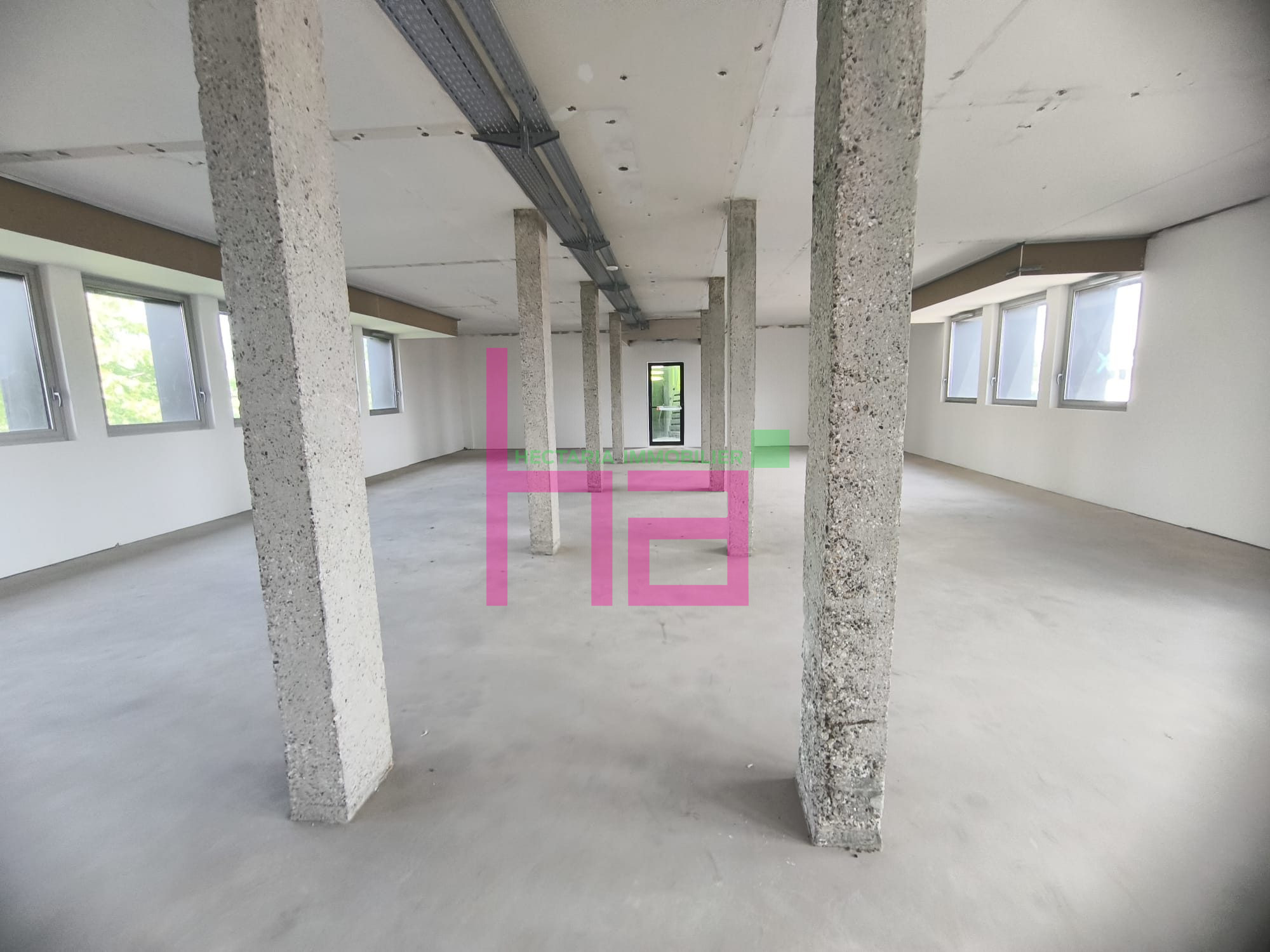 PLATEAUX DE BUREAUX REFAITS A NEUF A LOUER - Photo 3