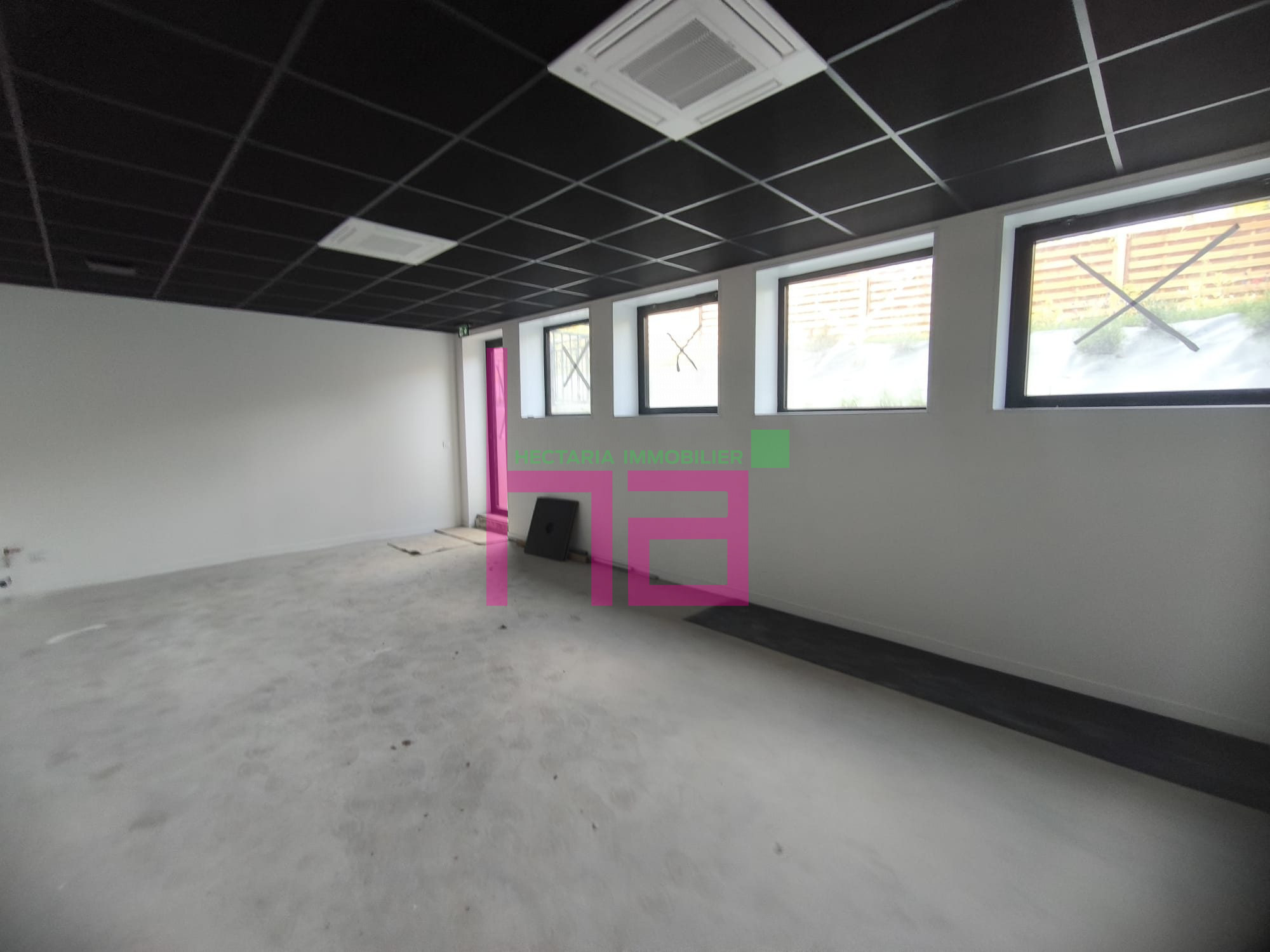 PLATEAUX DE BUREAUX REFAITS A NEUF A LOUER - Photo 8