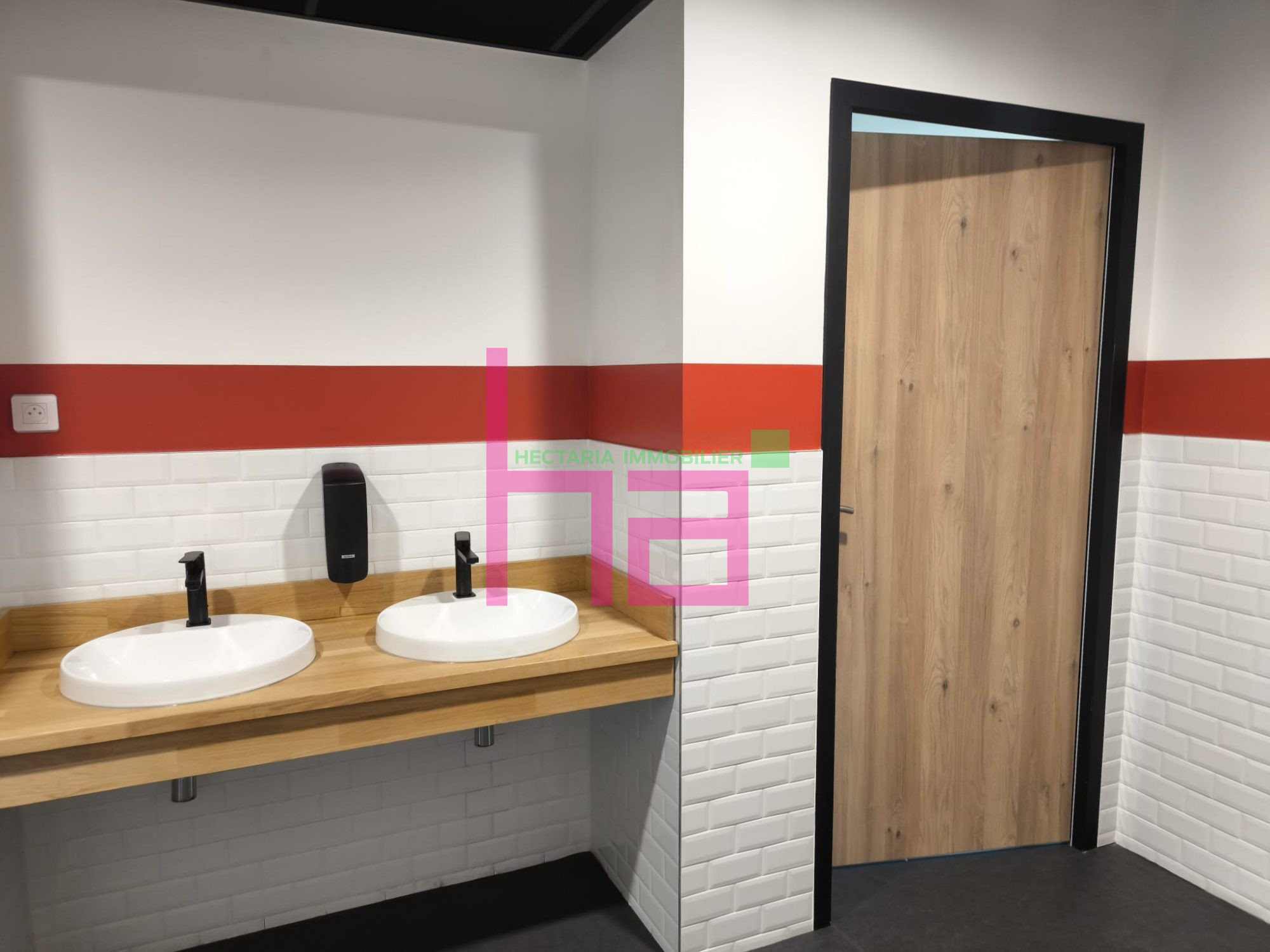 PLATEAUX DE BUREAUX REFAITS A NEUF A LOUER - Photo 16