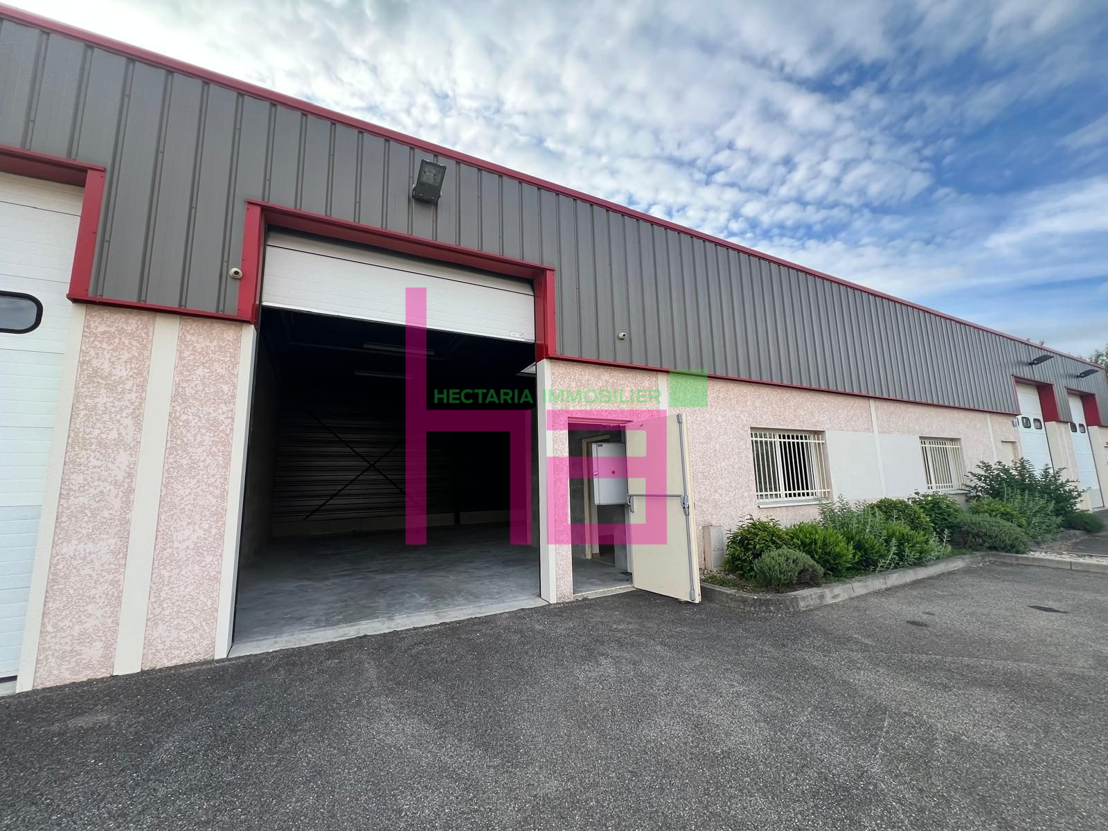 LOCAL DE STOCKAGE - Photo 2