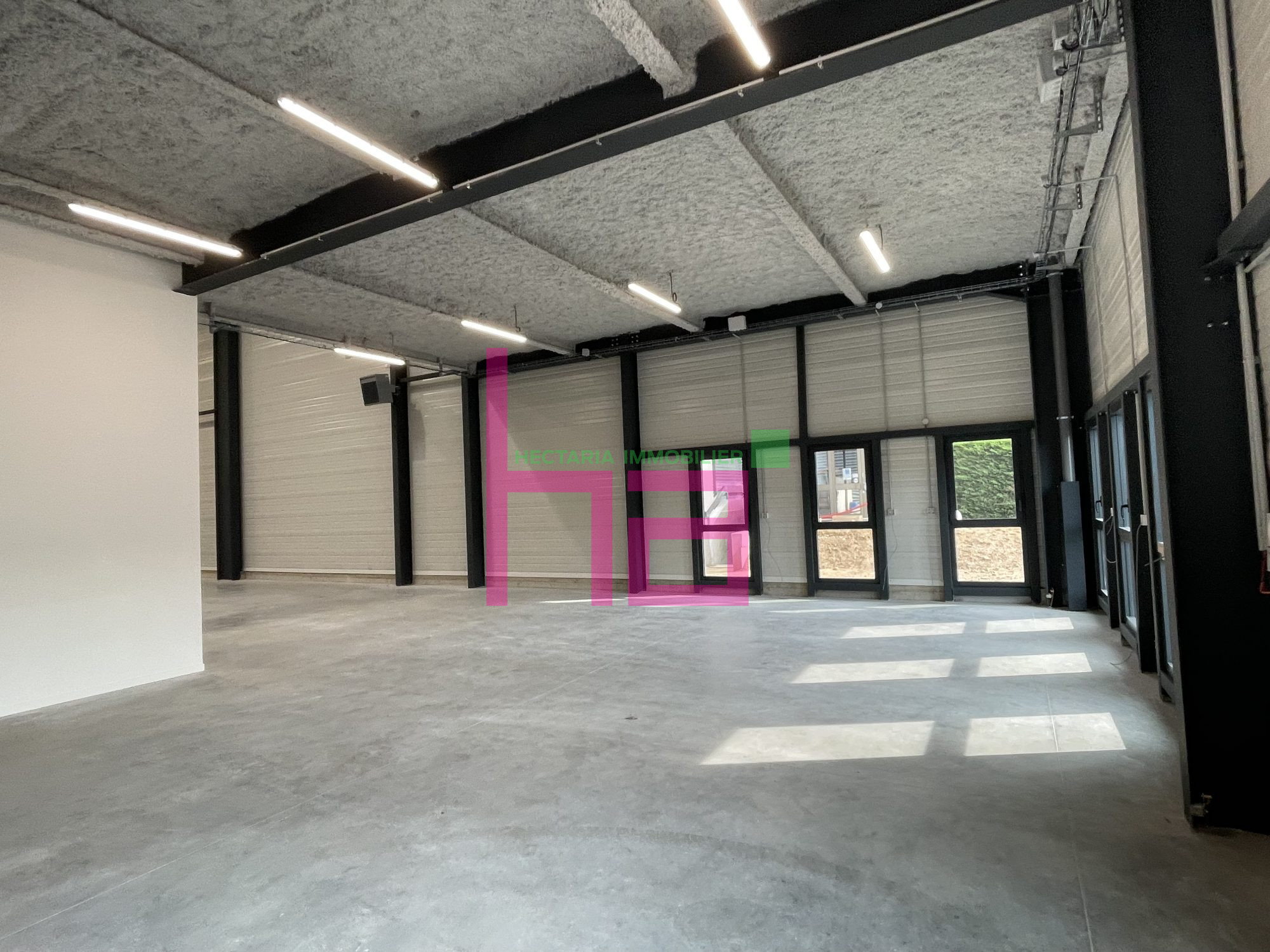 ENTREPÔT NEUF A LOUER - Photo 1