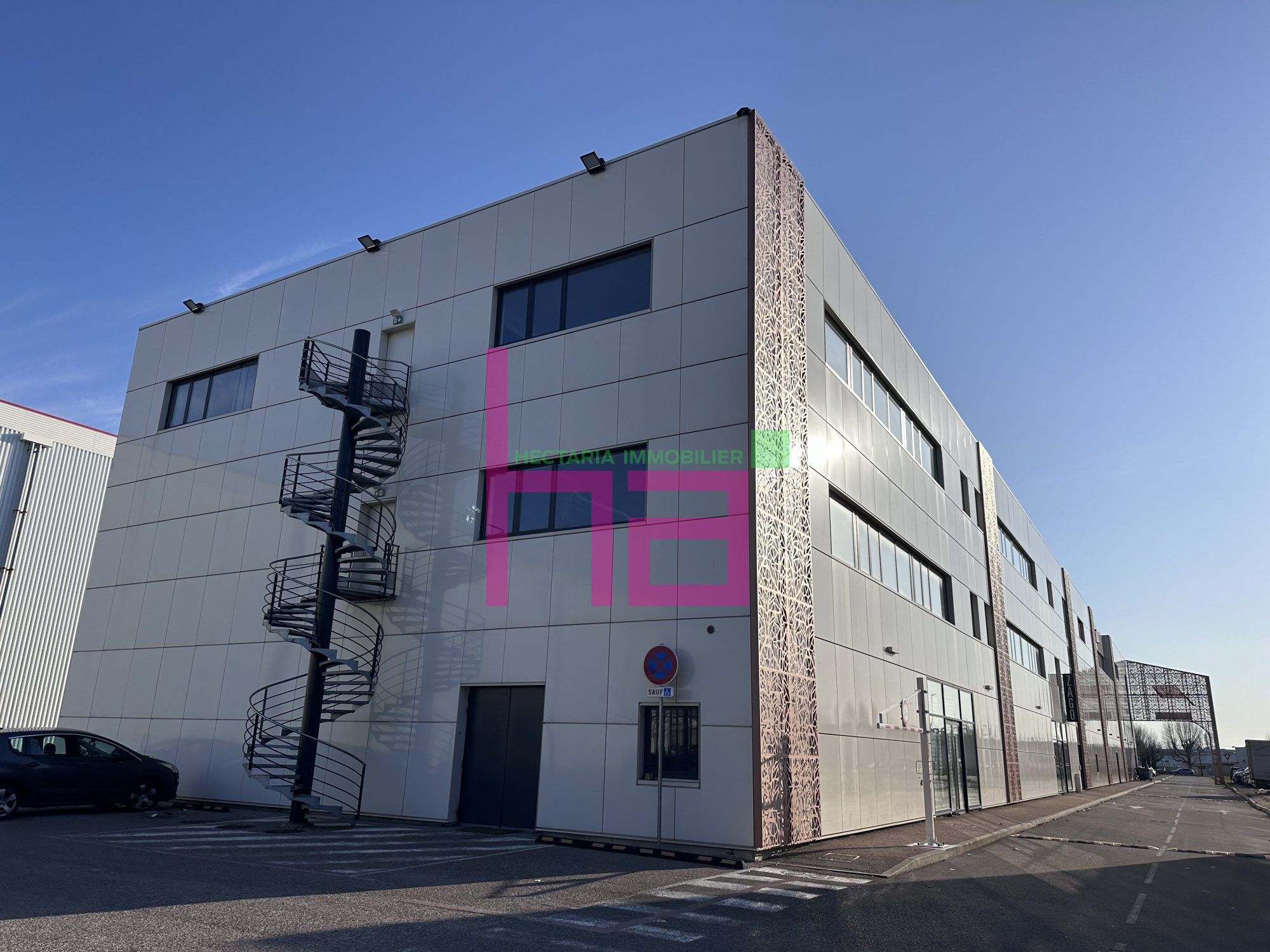 BUREAUX EN EXCELLENT ETAT – ROUTE DE GRENOBLE - Photo 1580