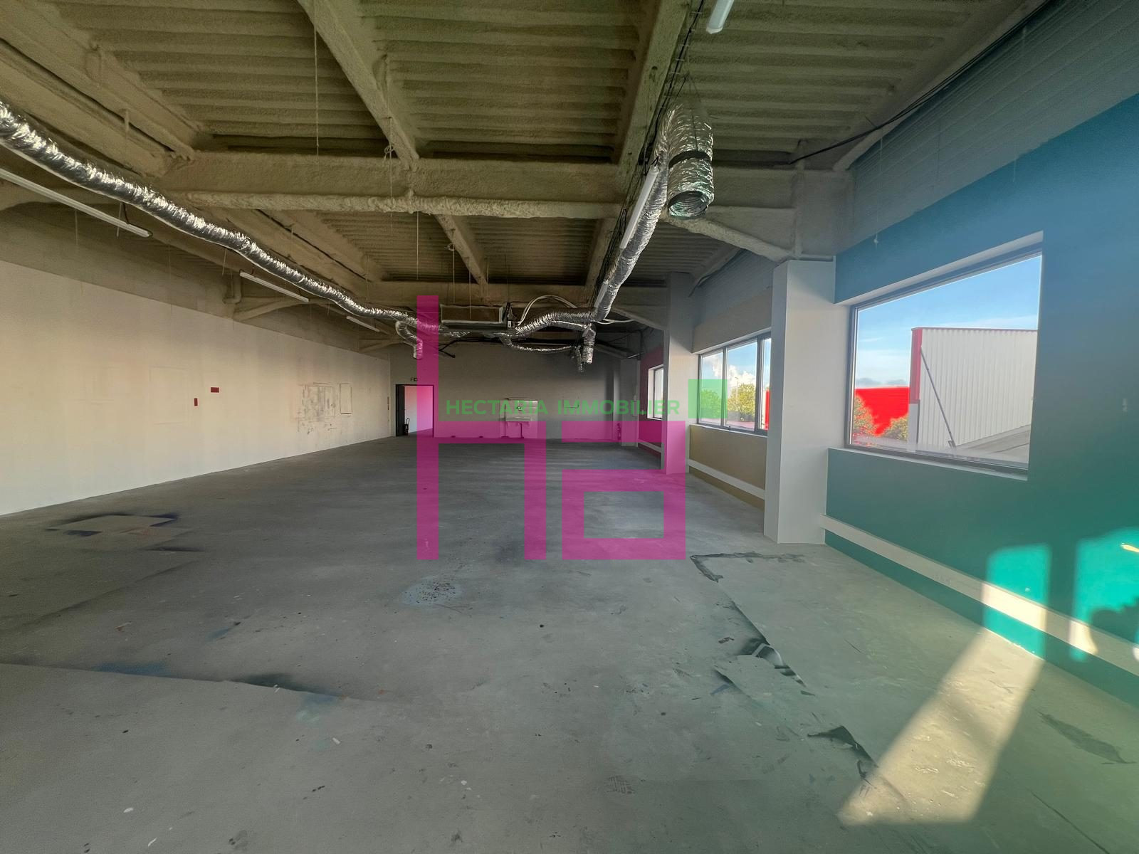 BUREAUX EN EXCELLENT ETAT – ROUTE DE GRENOBLE - Photo 970
