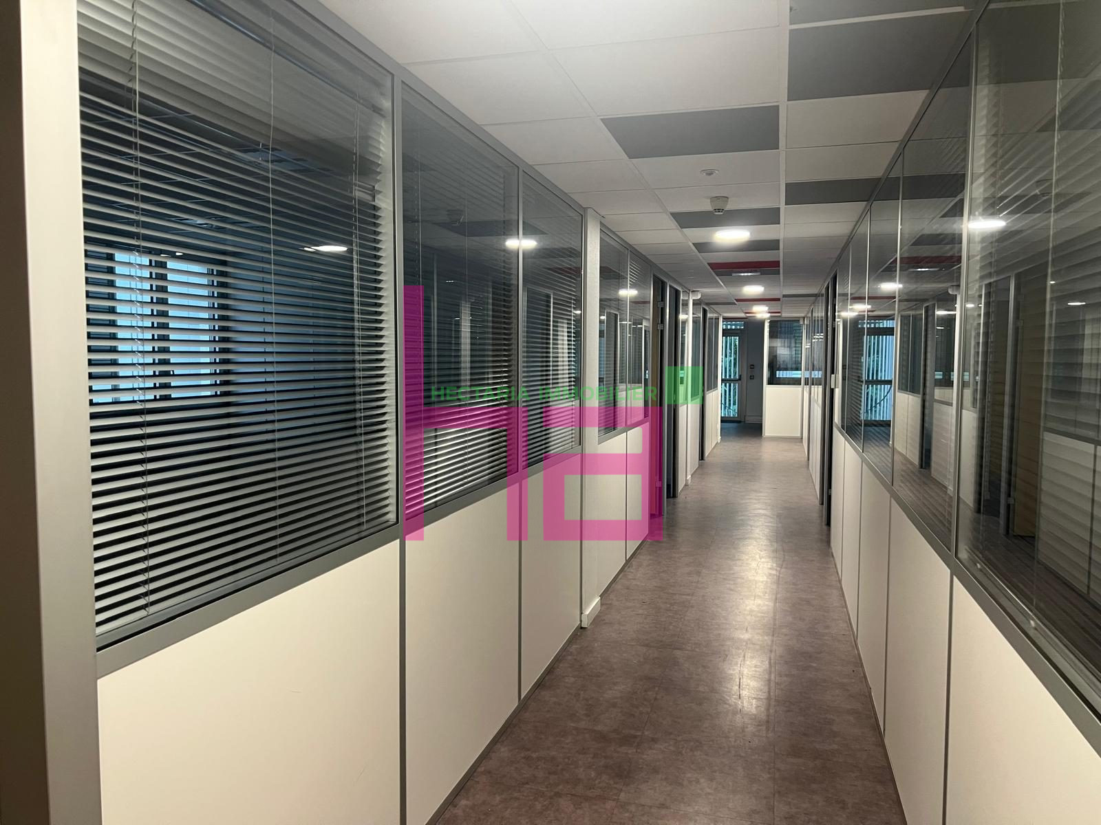 BUREAUX EN TRES BON ETAT A LOUER - Photo 1477