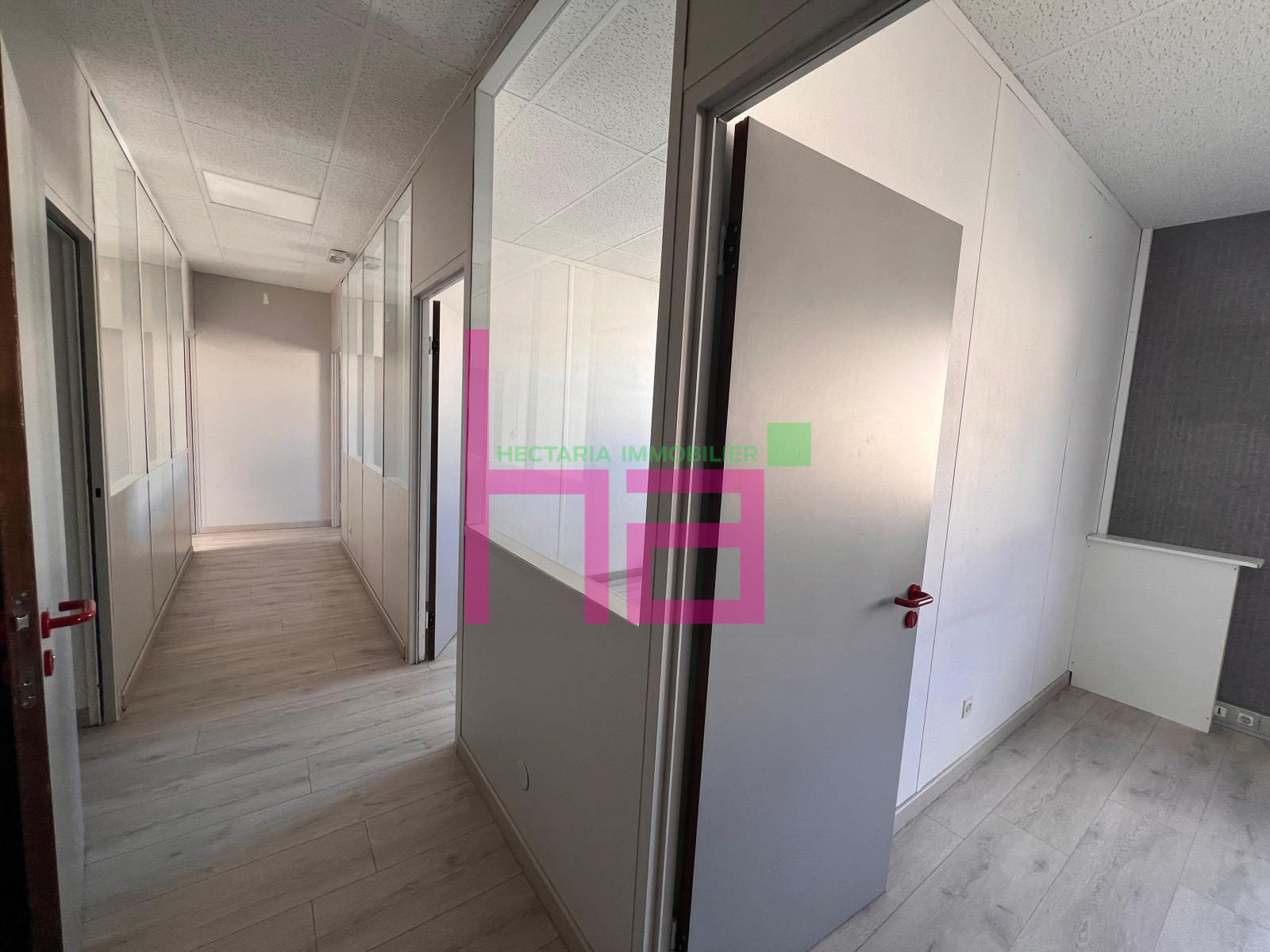 BUREAUX EN ETAGE AU COEUR DE VILLEURBANNE - Photo 2