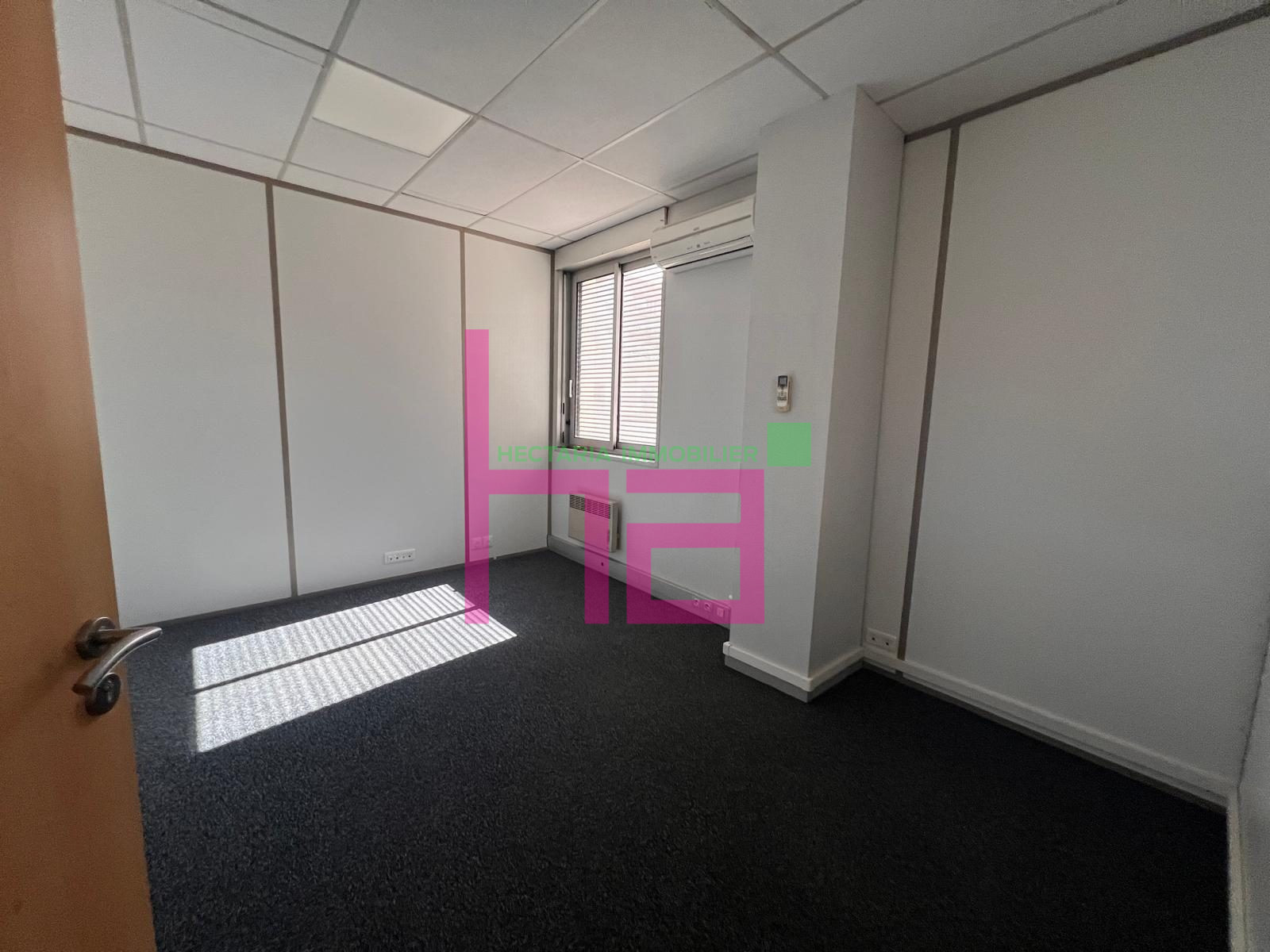 BUREAUX EN ETAGE AU COEUR DE VILLEURBANNE - Photo 2
