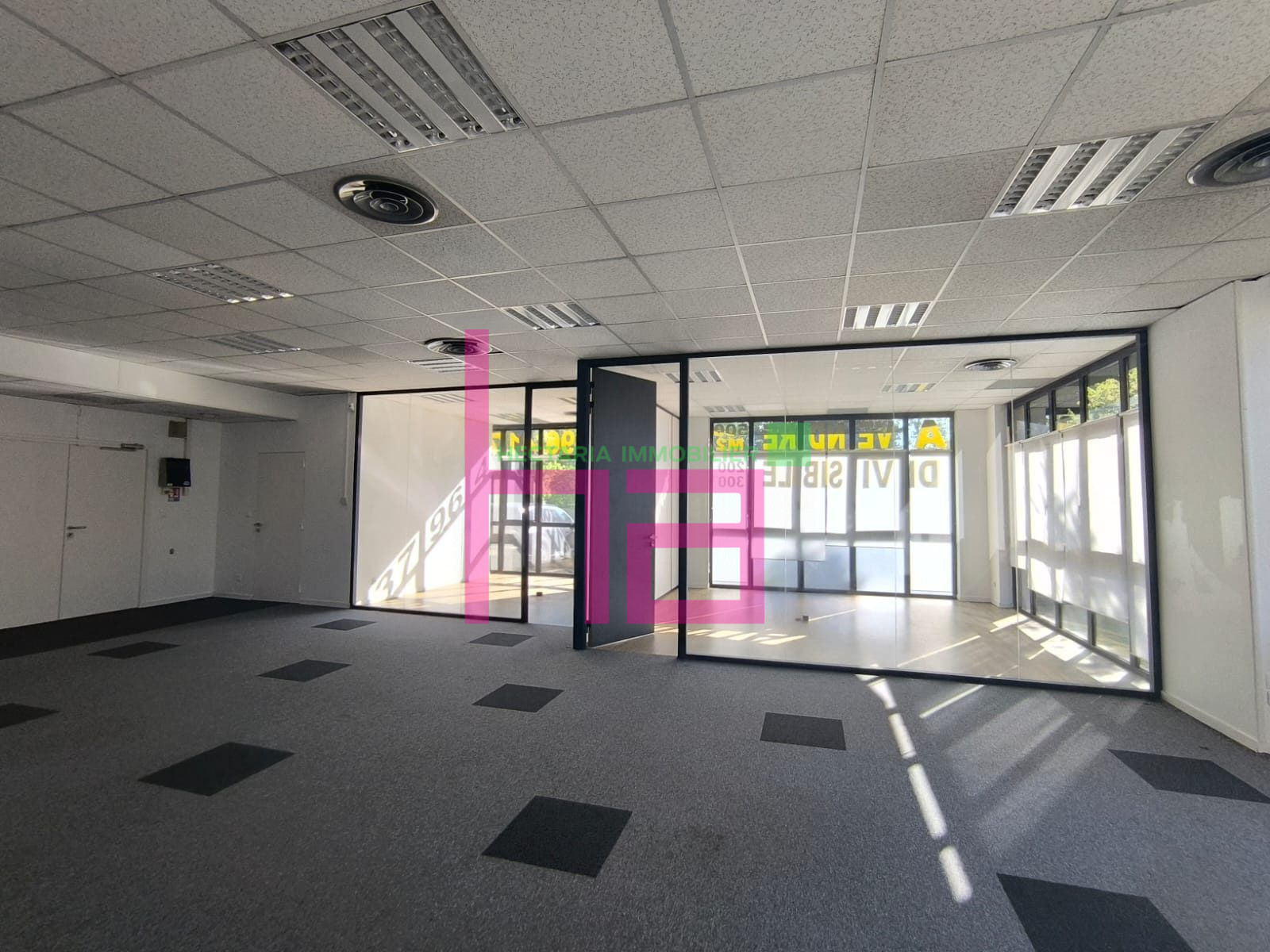 BUREAUX EN RDC A VENDRE – A LOUER - Photo 8